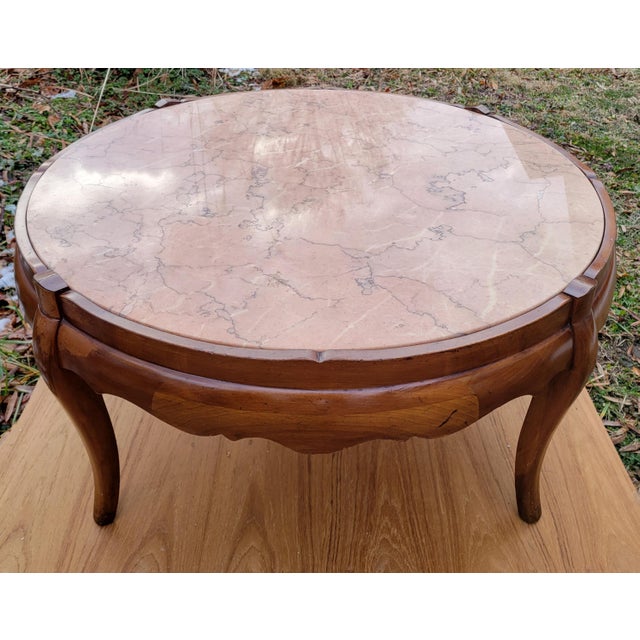 1950s 1954 Round Fruitwood Coffee Table With Inset Pink Italian Marble Top For Sale - Image 5 of 10