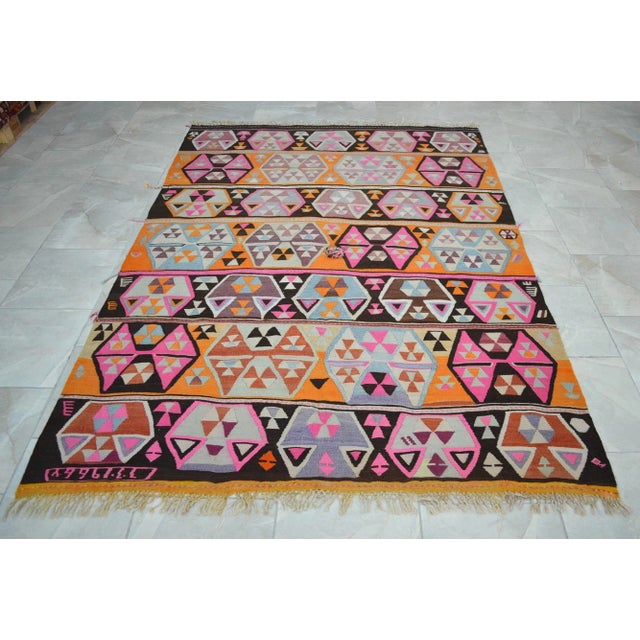 1960s Vintage Handmade Turkish Kilim Rug Hot Pink - 5′10″ X 8′2″ For Sale - Image 11 of 11