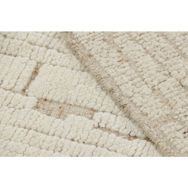 Textile Rug & Kilim’s Contemporary Rug in White with High-Low Geometric Patterns - 3x12 For Sale - Image 7 of 7