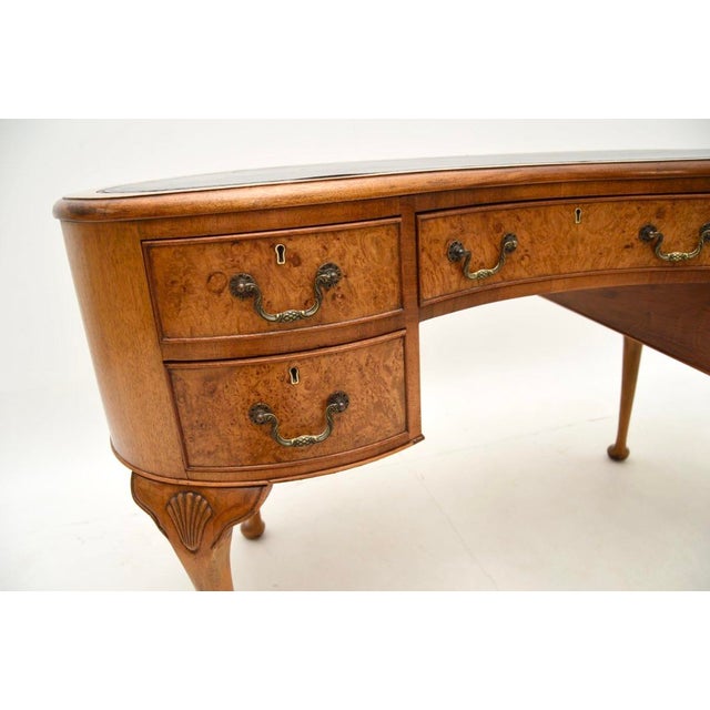 Black Vintage Kidney-Shaped Desk in Burr Walnut with Leather Top, 1920s For Sale - Image 8 of 11