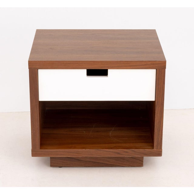 Pair of Gus Design Group Oak Bedside Tables For Sale In New York - Image 6 of 10