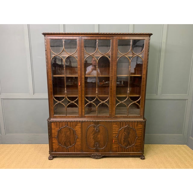 1920s Chippendale Mahogany Bookcase by Hille, 1920 For Sale - Image 5 of 18