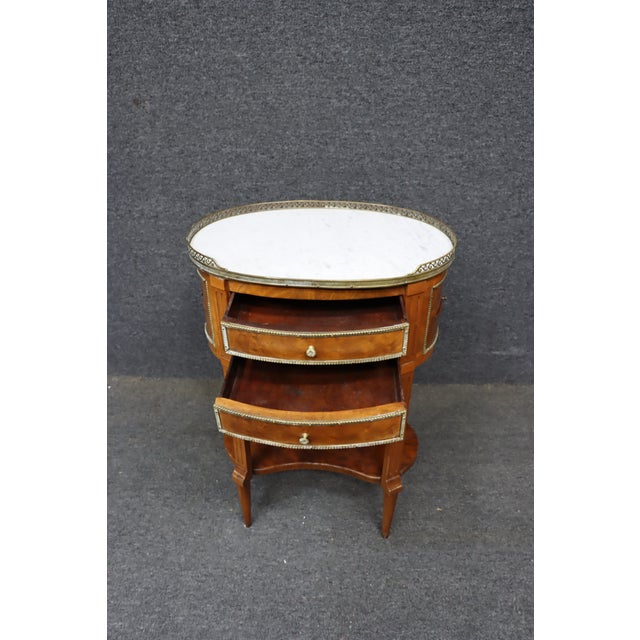French Louis XVI Revival Walnut Bouillotte Side Table With Marble Top For Sale - Image 4 of 13