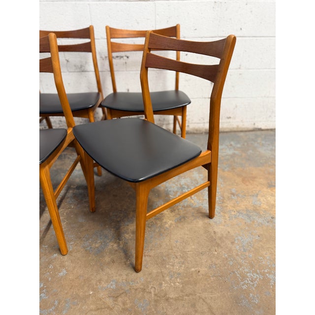 Mid-Century Modern Set of 4 Danish Mid Century Modern Dining Chairs in Teak & Beech Attributed to Boltinge Stolefabrik, 1960’s For Sale - Image 3 of 7