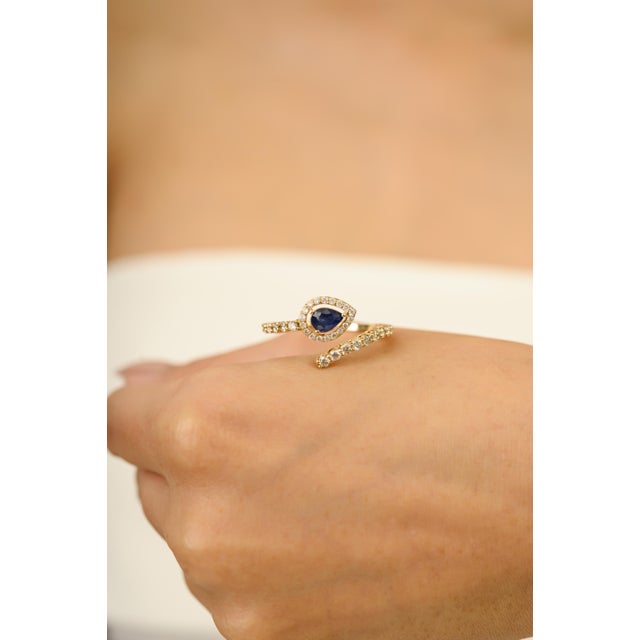 14k Yellow Gold Pear-Shape Blue Sapphire & Diamond Bypass Ring Size 7 For Sale In New York - Image 6 of 13