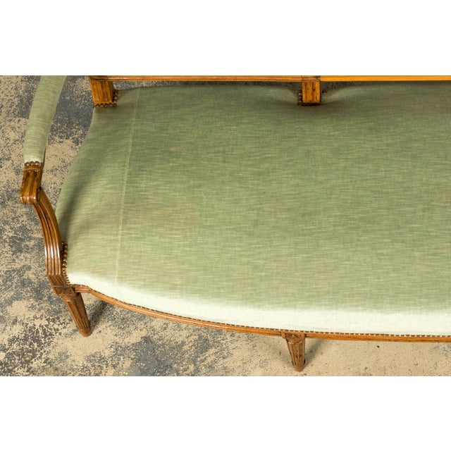 18th Century French Louis XVI Walnut Settee With Celadon Velvet For Sale - Image 4 of 18