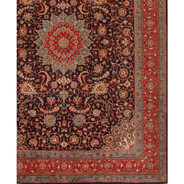 Middle Eastern Rug in Wool For Sale - Image 5 of 11