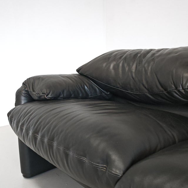 Animal Skin Black Leather Maralunga Sofa, 1970s For Sale - Image 7 of 18