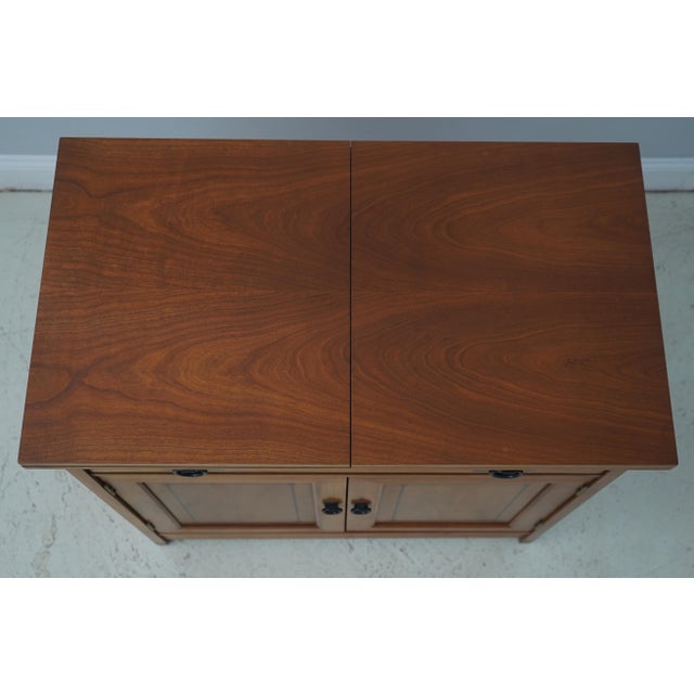 Stickley Cherry Mission Inlaid Fold Top Bar Cabinet For Sale - Image 11 of 18