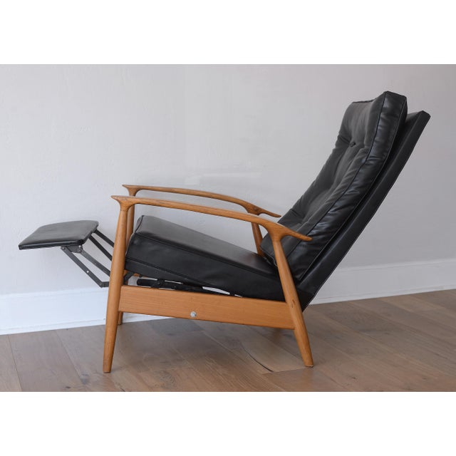 1950s MCM Milo Baughman for James Inc Reclining Lounge Chair For Sale In San Francisco - Image 6 of 18