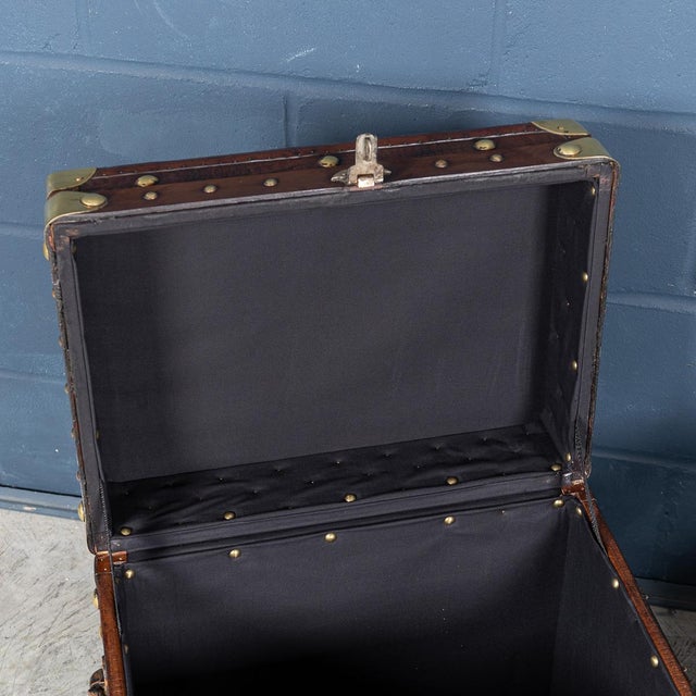 20th Century English Leather Clad Trunks, 1990s, Set of 2 For Sale - Image 4 of 18