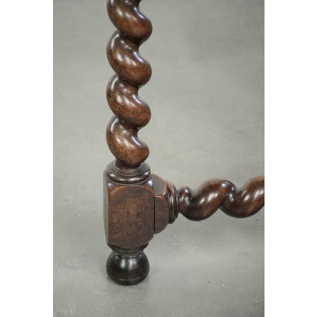 Antique English Walnut Side Table with Turned Legs and Octagonal Top, 1680 For Sale - Image 10 of 14