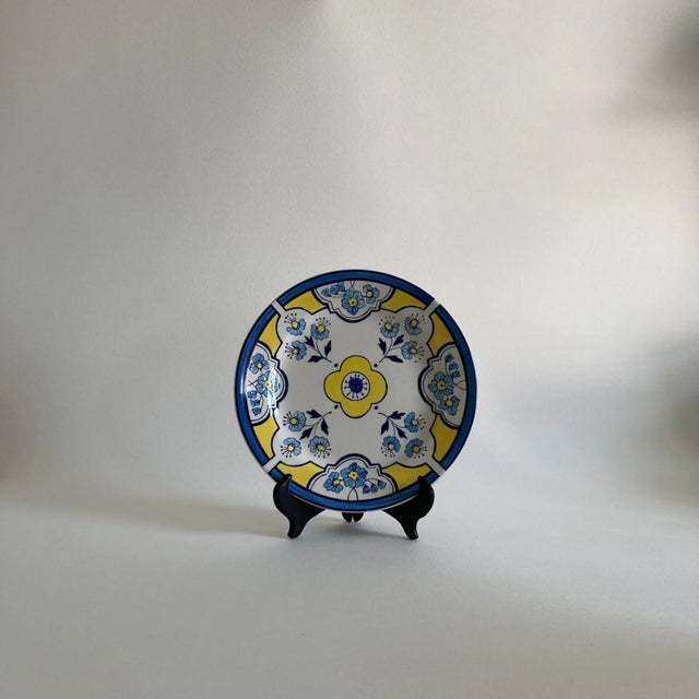 Tiffany and Co. Tiffany & Co. Este Ceramiche Made in Italy Decorative Plate, Blue Yellow Floral For Sale - Image 4 of 10