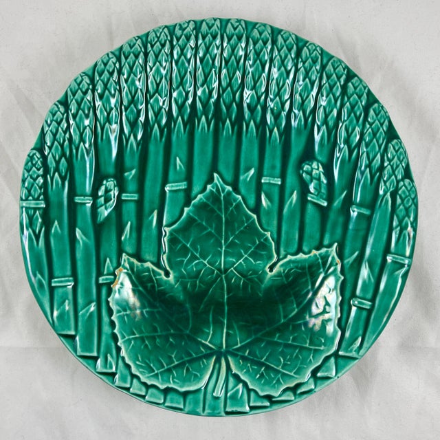 Saint Amand Et Hamage Green French Faïence Asparagus Plate, 1930s For Sale - Image 13 of 13