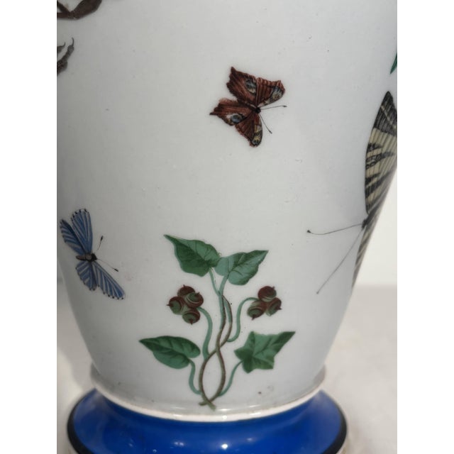 Paris Porcelain Vases with Naturalistic Decoration with Birds and Butterflies, 19th Century, Set of 2 For Sale - Image 11 of 17