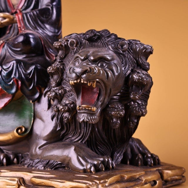 Late 19th Century Polychrome Bronze Taiyi Zhenren Statue on Lion, 4.3kg For Sale In Los Angeles - Image 6 of 9