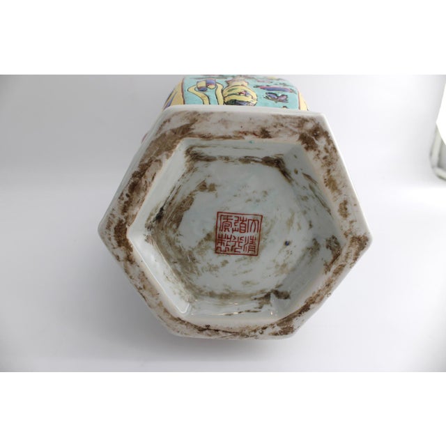 Antique Chinese Porcelain Hexagonal Vase, Famille Juane "Hundred Treasures" Rare For Sale - Image 13 of 18
