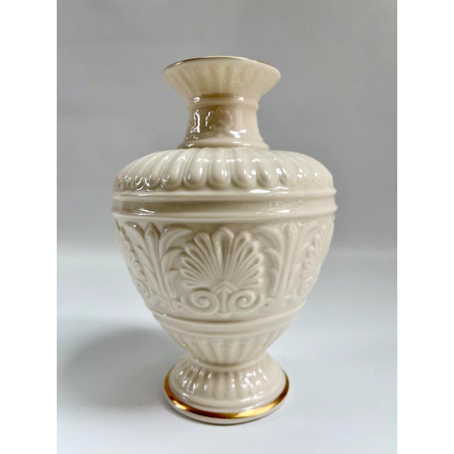 Late 20th Century Lenox 14k Gold Trimmed Vase For Sale - Image 5 of 5