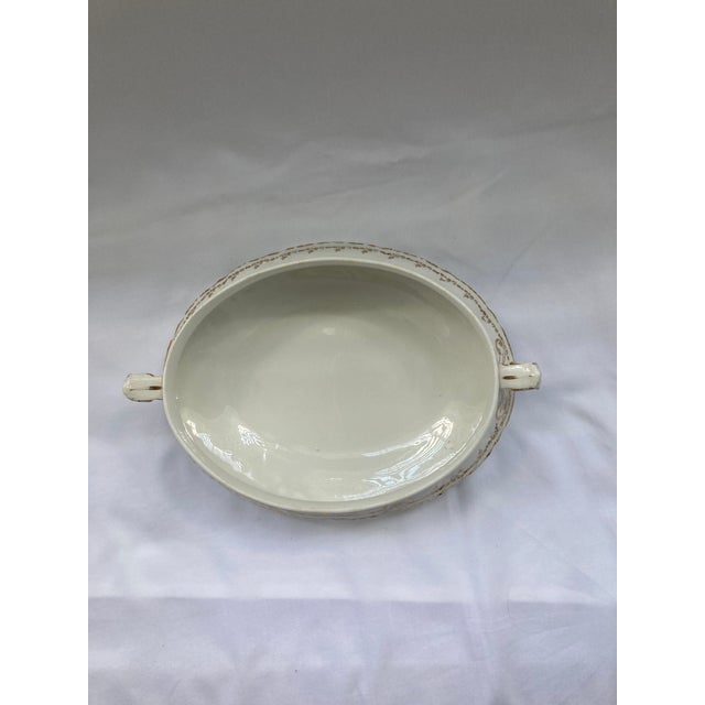 American Vintage Homer Laughlin Covered Vegetable Dish For Sale - Image 3 of 4