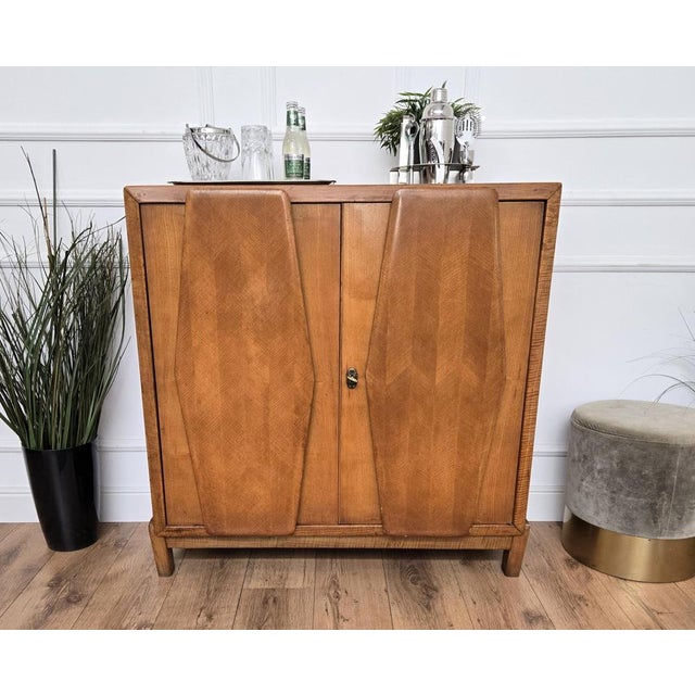 1950s Mid-Century Italian Art Deco Style Walnut and Mirror Mosaic Bar Cabinet, 1950s For Sale - Image 5 of 11