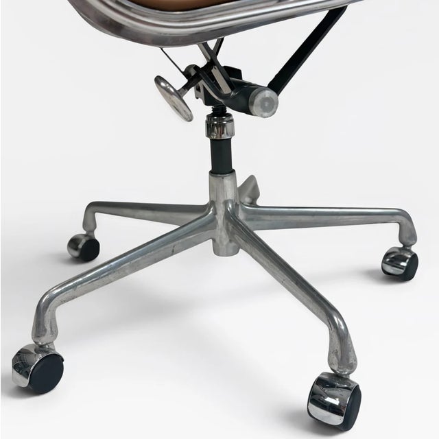 Eames for Herman Miller Aluminum Group Soft Pad Management Chair - Brown Leather For Sale - Image 9 of 11