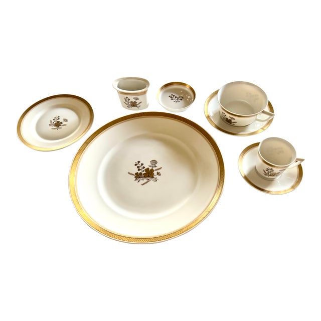 1960s Royal Copenhagen, Denmark Golden Clover Liselund Botanical Fine Porcelain China Set- For Sale