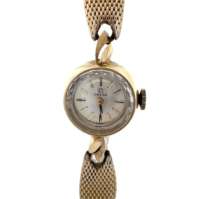 Omega Mid 20th Century Omega 14k Yellow Gold Manual Wind Ladies Wrist Watch For Sale - Image 4 of 11