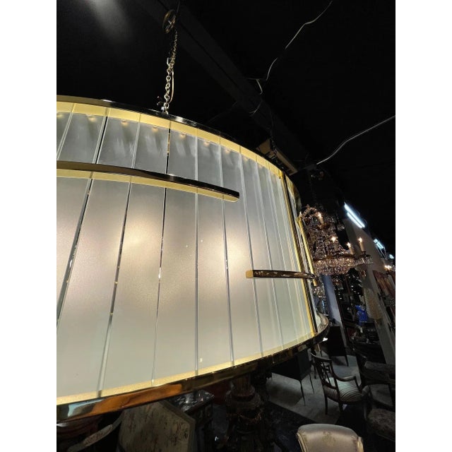Large Scale Murano Glass and Brass Round Chandelier For Sale - Image 4 of 7