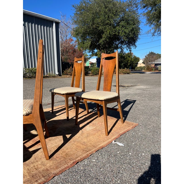 1960s Young Manufacturing Mid Century Walnut Dining Chairs - Set of 6 For Sale In Charleston - Image 6 of 9