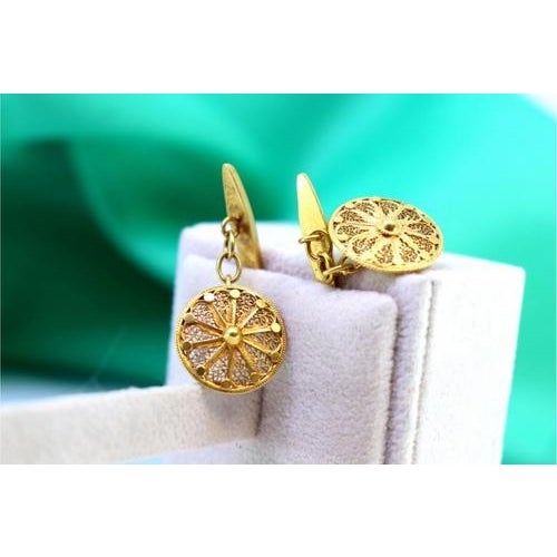 Metal Gold Filigree Cufflinks with Reliefs and Circular Shape, Set of 2 For Sale - Image 7 of 7