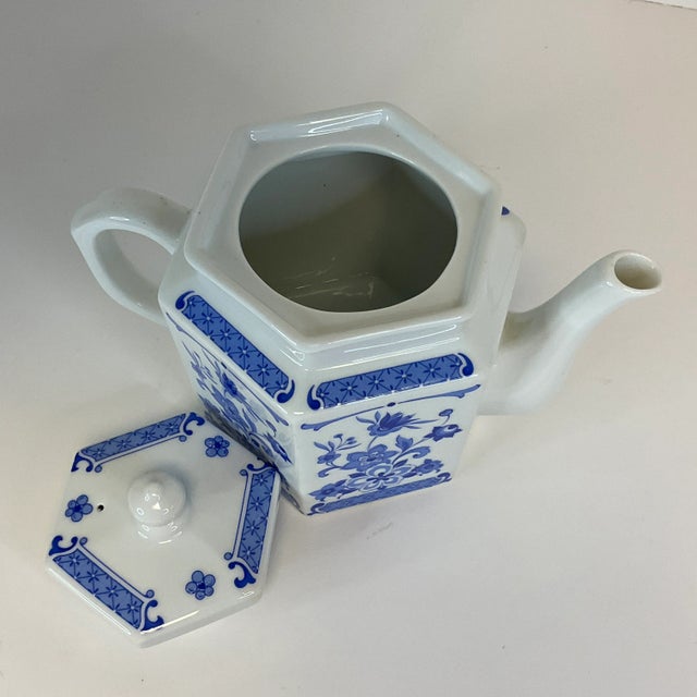 Vintage Italian Tuscany Style Blue and White Porcelain Tea Pot For Sale - Image 10 of 10