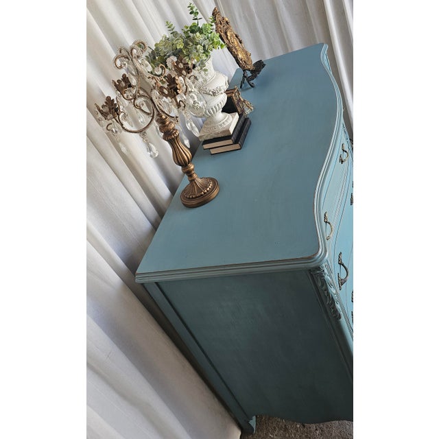 Vintage Turquoise Dresser, French Provencial, 1950's For Sale In Los Angeles - Image 6 of 12