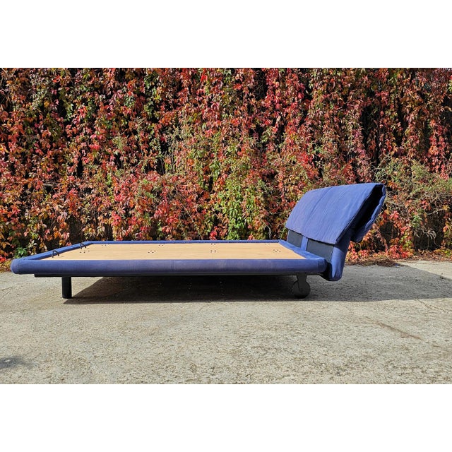 Black Italian Modernist Marlo Bed attributed to Afra and Tobia Scarpa for Molteni, 1982 For Sale - Image 8 of 15
