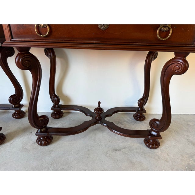 1980s Vintage Hickory Chair Cherry Wood One-Drawer Nightstands – A Pair For Sale - Image 5 of 12