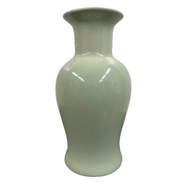 Vintage Chinoiserie Monochrome Celadon Ceramic Baluster Vases - Pa A beautiful complementary pair of vintage, mid-to-late...
