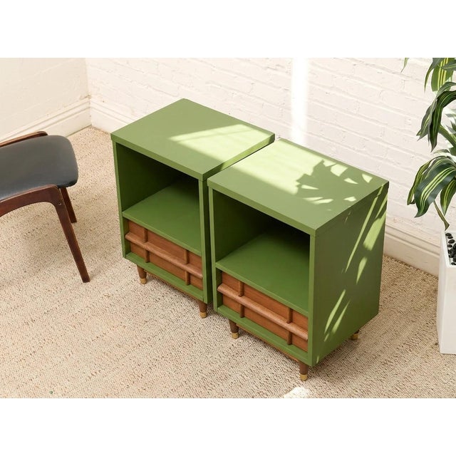 Mid-Century Modern Mid 20th Century Pair of Green and Wood Nightstands For Sale - Image 3 of 10