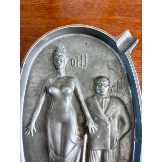 1950s Vintage Art Deco “Heads or Tails” Speakeasy Ashtray With Figural Couple For Sale - Image 5 of 5