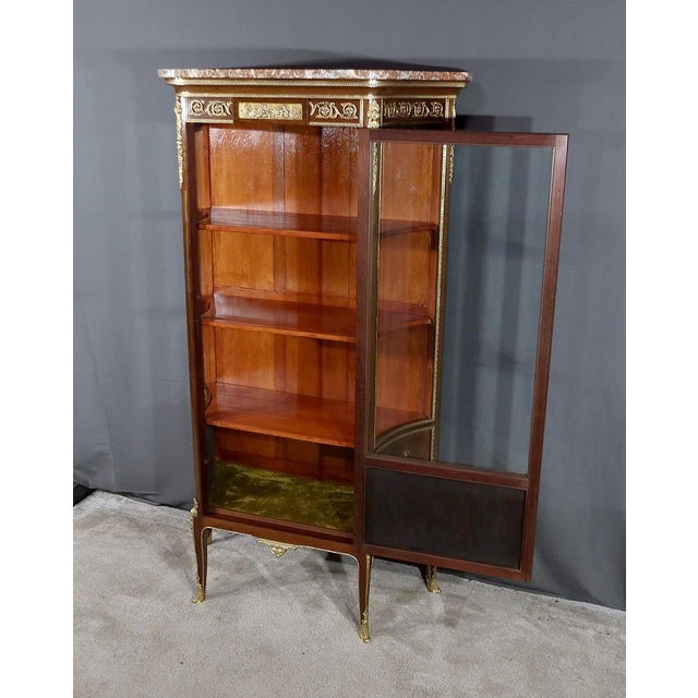 Antique Mahogany Showcase, 1900 For Sale - Image 3 of 18