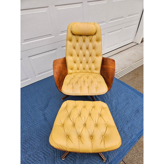 Plycraft George Mulhauser Mr. Chair and Ottoman For Sale - Image 4 of 18