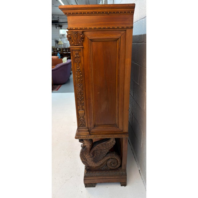 Antique French Renaissance Revival Carved Oak Hunt Cabinet / Buffet For Sale In New York - Image 6 of 16