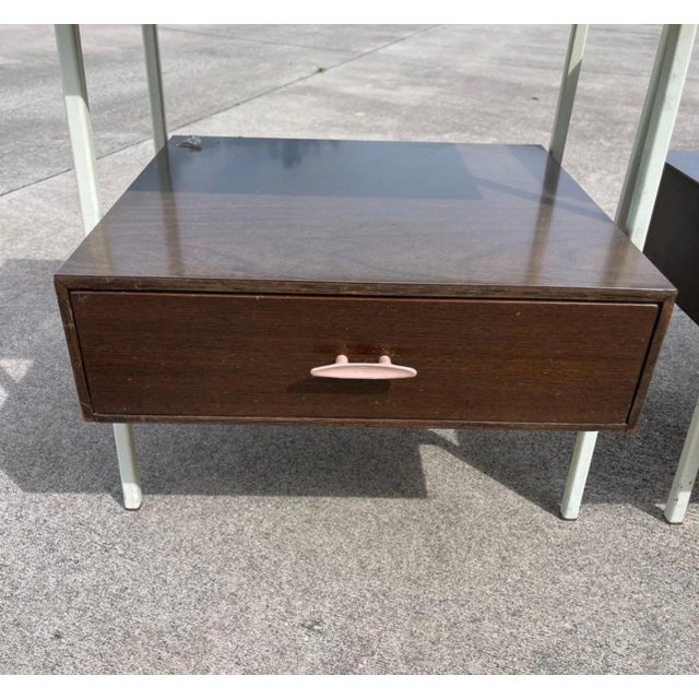 Mid-Century Moderm Vista Furniture California Made Walnut Nightstands, a Pair