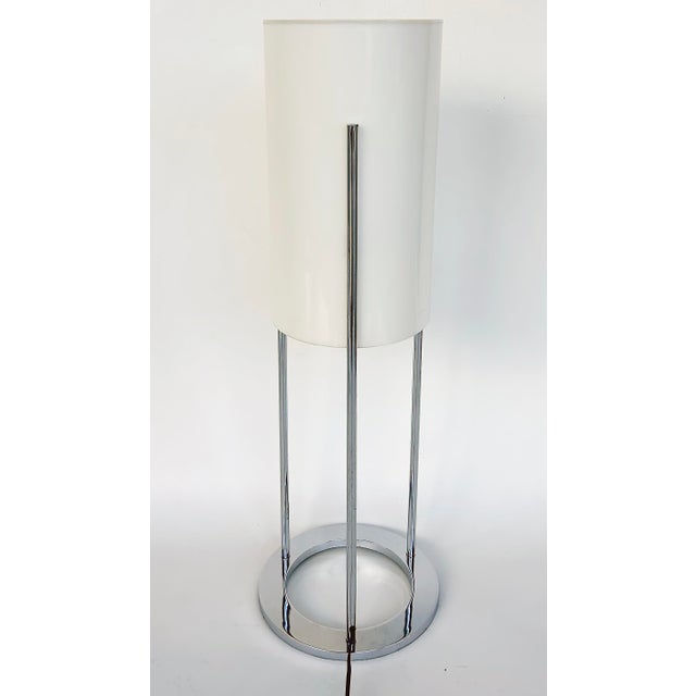 1960s Minimalist Chrome Acrylic Table Lamp, Paul Mayen for Habitat For Sale In Miami - Image 6 of 7