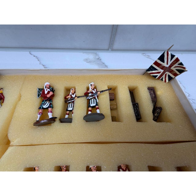 1990s King & Country Seaforths Painted Lead Soldier Set For Sale - Image 14 of 17
