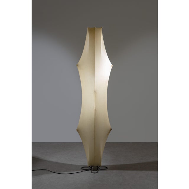 Plastic Vintage Ghost Resin Floor Lamp by Tobia Scarpa for Flos, 1970s For Sale - Image 7 of 16