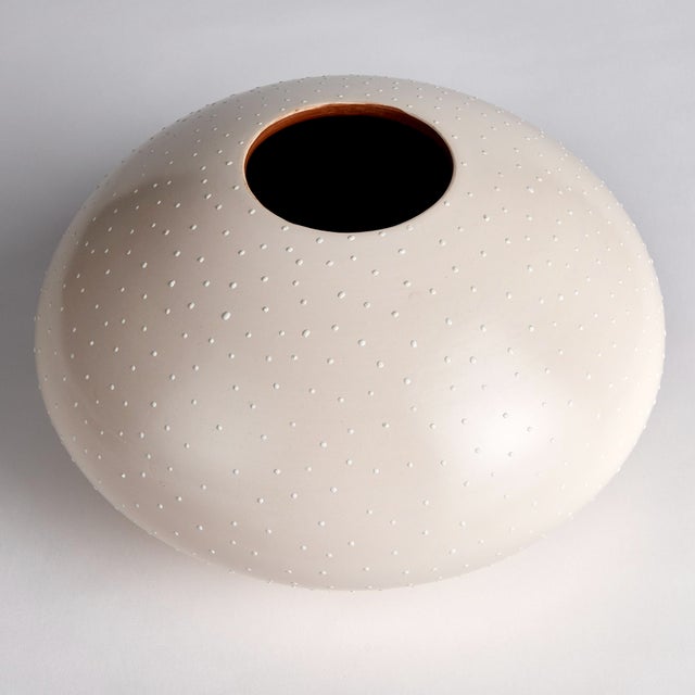 Realism Keyla Vase Medium For Sale - Image 3 of 7