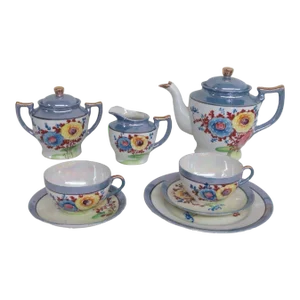 Porcelain Lusterware Floral Painted Eight Piece Tea Set Made in Japan