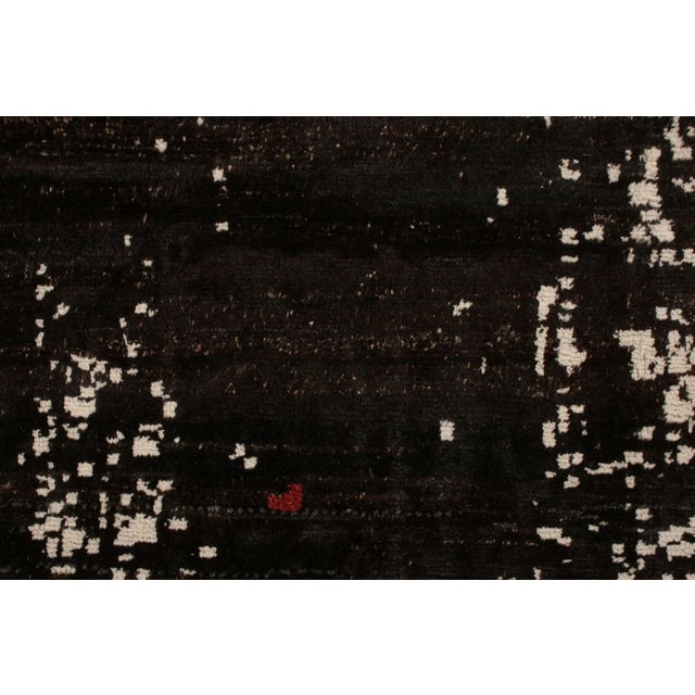 Rug & Kilim’s Modern Rug in All Over Brown-Black, White Abstract Pattern For Sale In New York - Image 6 of 8