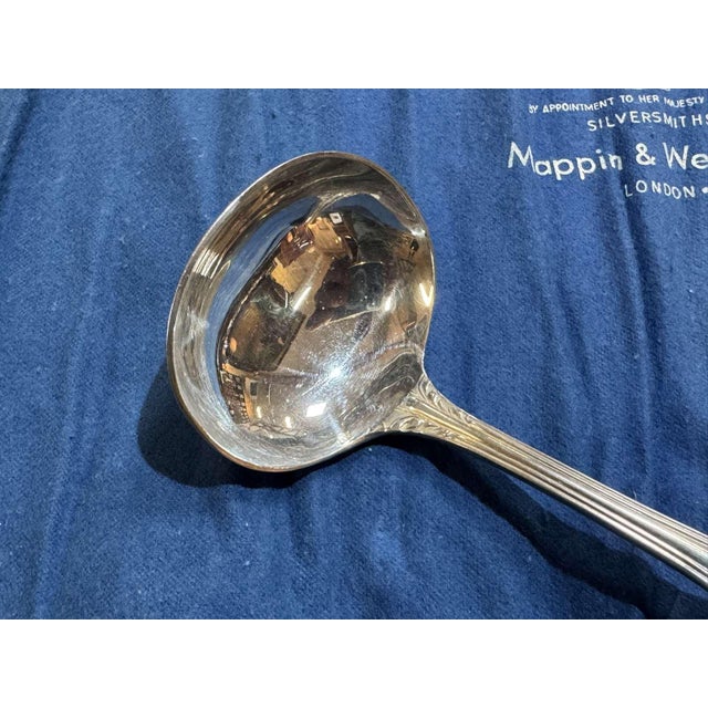 Mappin and Webb sauce spoon in silver-plated metal, Russell pattern - L=17.5cm. This piece has an attribution mark, I am...