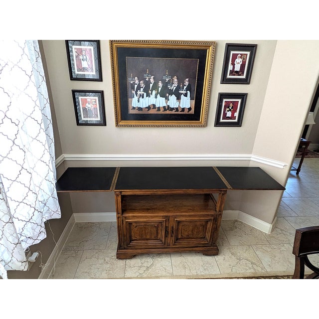 Vintage 70s American Traditional Walnut Flip-Top Rolling Server Console For Sale - Image 9 of 12