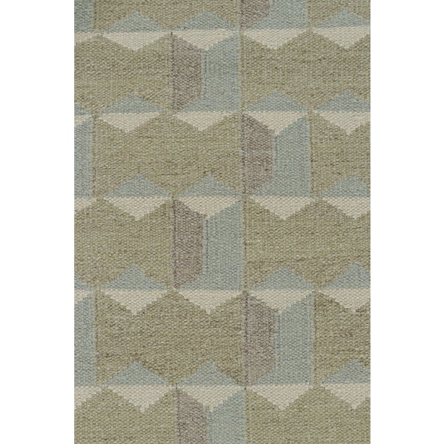Mid-Century Modern Rug & Kilim’s Scandinavian Style Rug in Beige, White and Blue Geometric Patterns For Sale - Image 3 of 7